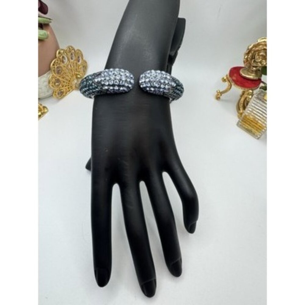 Stunning HSN Joan Boyce Kissable 2 Tone Blue Swarovski Crystal Hinged Bracelet